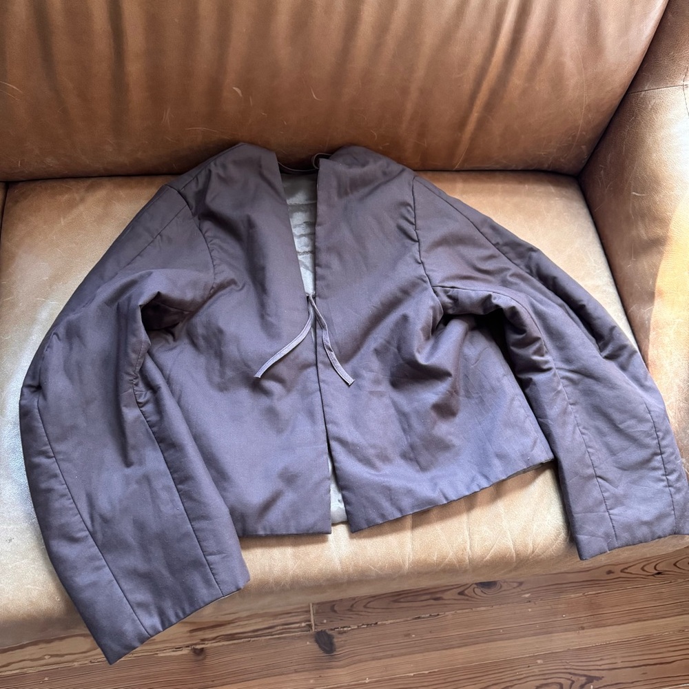 Absolut by Zebra Germany balloon sleeve brown crop cotton barrel jacket w ties